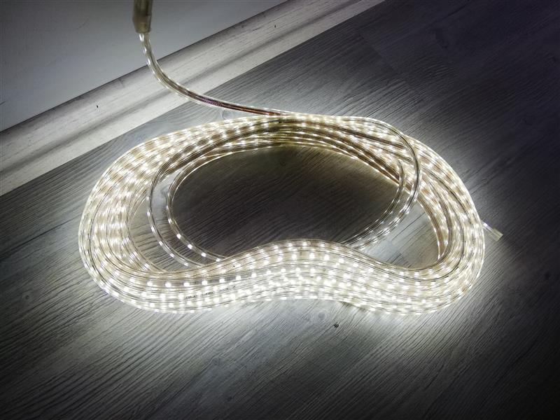 IP65 Dış Mekan 220 V 3 Çipli 5050 Beyaz Işık Şerit Hortum LED Beyaz + Fiş 20 m